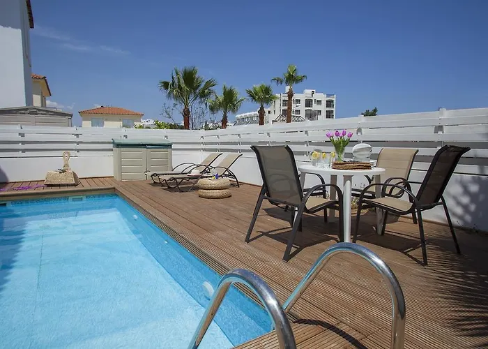 Daffodil Villa Protaras