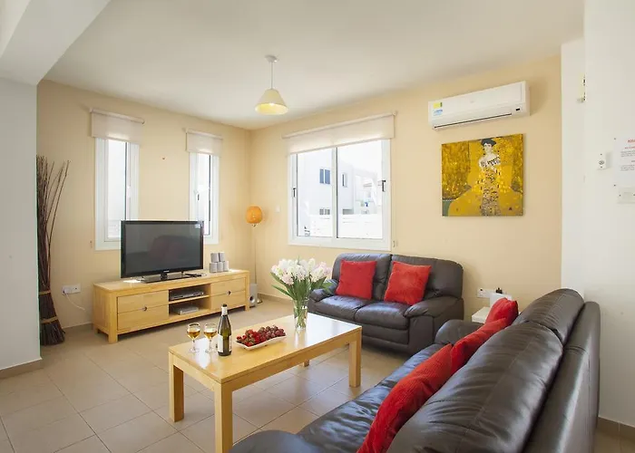 Daffodil Villa Protaras